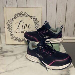 women's KEEN Utility Minneapolis work sneakers Size 10W Navy